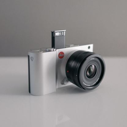 Image de Leica T Mirrorless Digital Camera